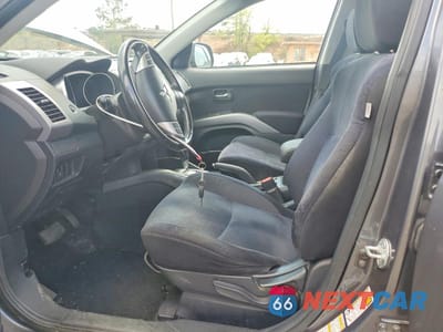 Zdjęcie 7 z 13 samochodu: 2012 MITSUBISHI OUTLANDER ES VIN:JA4AS2AW0CU011228 - miniatura