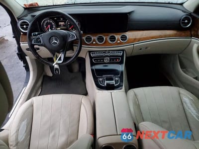Zdjęcie 8 z 11 samochodu: 2018 MERCEDES-BENZ E 300 4MATIC VIN:WDDZF4KB2JA298709 - miniatura