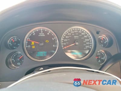 Zdjęcie 9 z 13 samochodu: 2008 CHEVROLET SUBURBAN C1500 LS VIN:3GNFC16J78G264824 - miniatura
