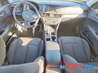 Zdjęcie 8 z 12 samochodu: 2017 KIA OPTIMA LX VIN:KNAGT4L30H5148566 - miniatura