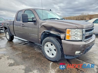 Czwarte zdjęcie samochodu z boku: 2007 CHEVROLET SILVERADO K1500 VIN:1GCEK19J47Z566444 - miniatura