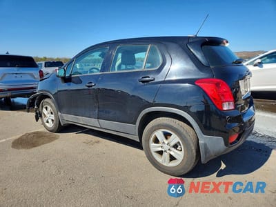 Drugie zdjęcie samochodu z przodu: 2018 CHEVROLET TRAX LS VIN:3GNCJNSB1JL307145 - miniatura