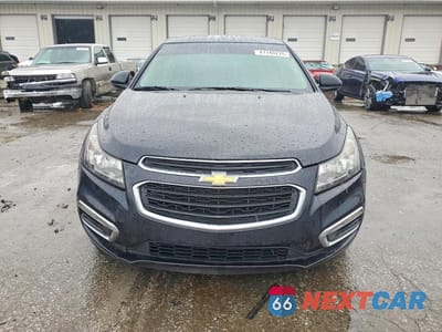 Piąte zdjęcie samochodu w środku: 2015 CHEVROLET CRUZE LT VIN:1G1PC5SB5F7263238 - miniatura
