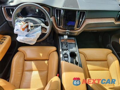 Zdjęcie 8 z 12 samochodu: 2021 VOLVO XC60 T5 INSCRIPTION VIN:YV4102RL0M1685367 - miniatura