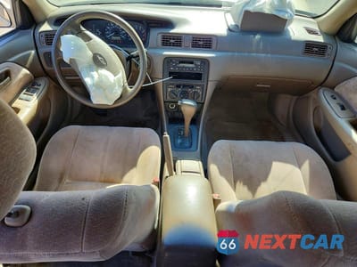 Zdjęcie 8 z 12 samochodu: 1998 TOYOTA CAMRY CE VIN:JT2BG22K1W0103069 - miniatura