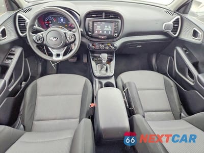 Zdjęcie 8 z 12 samochodu: 2021 KIA SOUL LX VIN:KNDJ23AU2M7742155 - miniatura