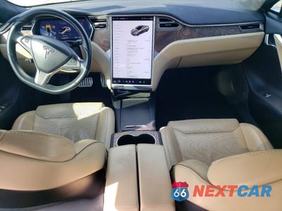 Zdjęcie 8 z 12 samochodu: 2016 TESLA MODEL S VIN:5YJSA1E49GF142270 - miniatura