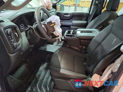 Zdjęcie 7 z 12 samochodu: 2025 CHEVROLET SILVERADO K1500 VIN:2GCUKAED6S1126125 - miniatura