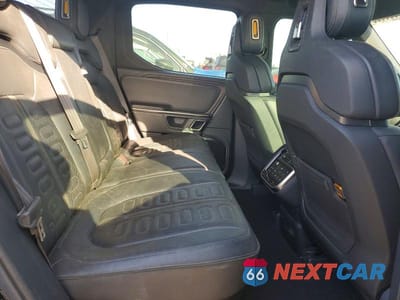 Zdjęcie 10 z 11 samochodu: 2022 RIVIAN R1T LAUNCH EDITION VIN:7FCTGAAL1NN009723 - miniatura