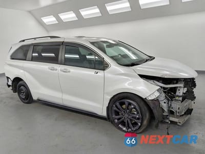 Czwarte zdjęcie samochodu z boku: 2023 TOYOTA SIENNA 25TH ANNIVERSARY EDITION VIN:5TDCRKEC2PS156386 - miniatura