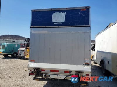Zdjęcie 6 z 13 samochodu: 2016 FORD TRANSIT BOX TRUCK VIN:1FDBF9ZM7GKA85348 - miniatura