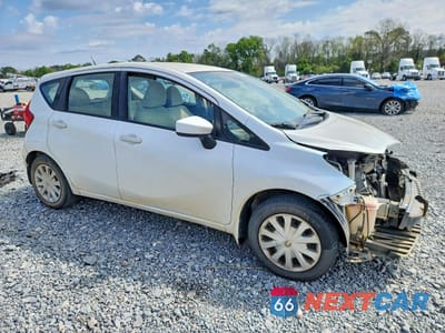 Czwarte zdjęcie samochodu z boku: 2015 NISSAN VERSA NOTE SV VIN:3N1CE2CP2FL436317 - miniatura