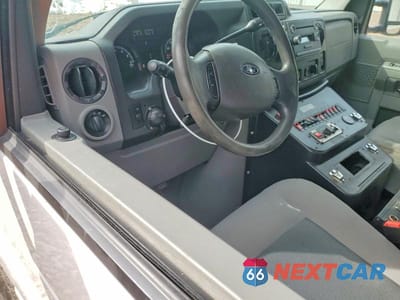 Zdjęcie 8 z 13 samochodu: 2014 FORD E350 AMBULANCE VIN:1FDSS3EL7EDB15066 - miniatura