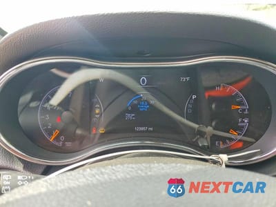 Zdjęcie 9 z 12 samochodu: 2018 JEEP GRAND CHEROKEE LAREDO VIN:1C4RJEAG7JC363800 - miniatura