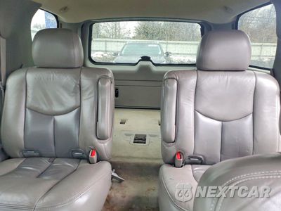 Zdjęcie 10 z 14 samochodu: 2004 GMC YUKON DENALI VIN:1GKEK63U54J135982 - miniatura