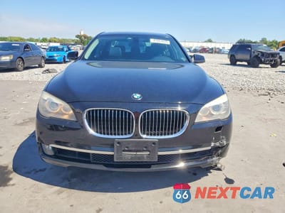 Piąte zdjęcie samochodu w środku: 2012 BMW 740 I VIN:WBAKA4C57CC613317 - miniatura
