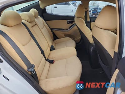 Zdjęcie 10 z 11 samochodu: 2012 HYUNDAI ELANTRA GLS VIN:5NPDH4AE7CH142784 - miniatura