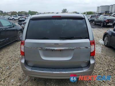 Zdjęcie 6 z 14 samochodu: 2014 CHRYSLER TOWN & COUNTRY TOURING VIN:2C4RC1BG3ER256578 - miniatura