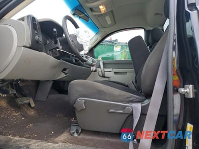 Zdjęcie 7 z 13 samochodu: 2011 CHEVROLET SILVERADO C1500 VIN:1GCNCPE0XBZ257843 - miniatura