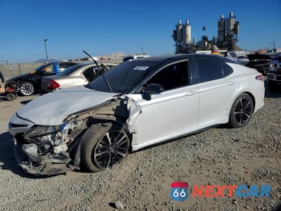 2020 TOYOTA CAMRY XSE 4T1K61AK4LU338734 - główne zdjęcie licytacji z USA - miniatura