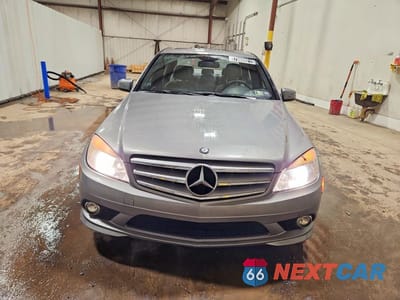 Piąte zdjęcie samochodu w środku: 2010 MERCEDES-BENZ C 300 4MATIC VIN:WDDGF8BB0AF449662 - miniatura