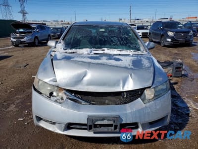 Piąte zdjęcie samochodu w środku: 2009 HONDA CIVIC LX VIN:1HGFA16579L018914 - miniatura