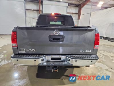Zdjęcie 6 z 12 samochodu: 2015 NISSAN TITAN SV VIN:1N6AA0EC6FN502797 - miniatura