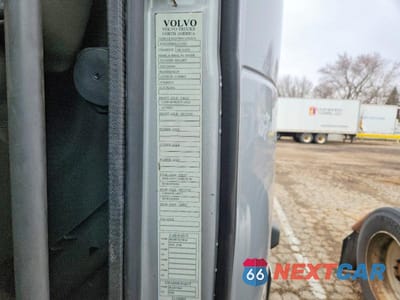 Zdjęcie 10 z 10 samochodu: 2020 VOLVO VNL SEMI TRUCK VIN:4V4NC9EH3LN213522 - miniatura