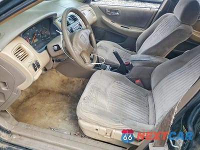 Zdjęcie 7 z 12 samochodu: 1998 HONDA ACCORD EX VIN:1HGCG5555WA175391 - miniatura