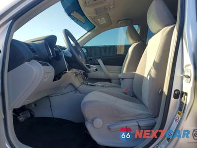 Zdjęcie 7 z 13 samochodu: 2013 TOYOTA HIGHLANDER BASE VIN:5TDBK3EH0DS219336 - miniatura