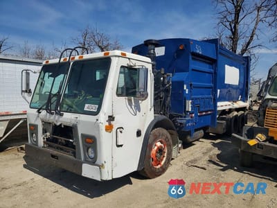 Drugie zdjęcie samochodu z przodu: 2010 MACK LEU613 REFUSE TRUCK VIN:1M2AU02C4AM003408 - miniatura