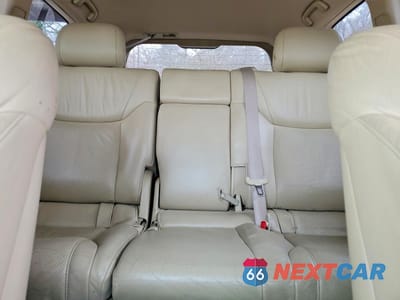 Zdjęcie 10 z 13 samochodu: 2010 LEXUS LX 570 BASE VIN:JTJHY7AX7A4053561 - miniatura