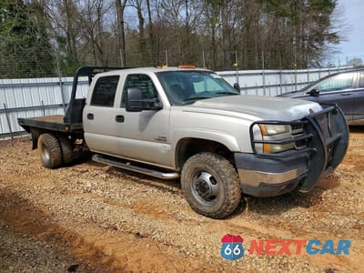 Czwarte zdjęcie samochodu z boku: 2006 CHEVROLET SILVERADO K3500 VIN:1GCJK33D86F177898 - miniatura