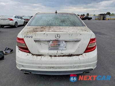 Zdjęcie 6 z 11 samochodu: 2009 MERCEDES-BENZ C 300 VIN:WDDGF54X69F244124 - miniatura