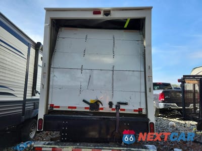 Zdjęcie 6 z 13 samochodu: 2021 CHEVROLET EXPRESS G3500 BOX TRUCK VIN:1GB0GRFP3M1193625 - miniatura