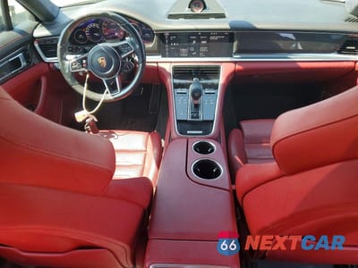 Zdjęcie 8 z 13 samochodu: 2019 PORSCHE PANAMERA GTS SPORT TURISMO VIN:WP0CG2A74KL193965 - miniatura
