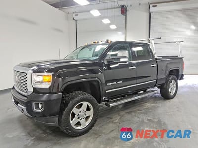 2015 GMC SIERRA K2500 DENALI 1GT120EG8FF573609 - główne zdjęcie licytacji z USA - miniatura