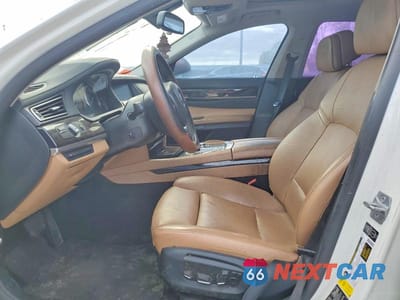 Zdjęcie 7 z 11 samochodu: 2013 BMW 740 LXI VIN:WBAYF4C56DD281538 - miniatura