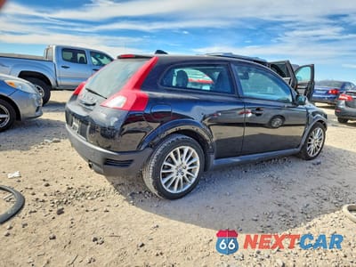 Trzecie zdjęcie samochodu z tyłu: 2010 VOLVO C30 T5 VIN:YV1672MK2A2181387 - miniatura