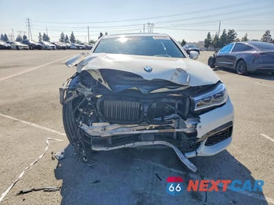 Piąte zdjęcie samochodu w środku: 2018 BMW 750 I VIN:WBA7F0C55JGM23828 - miniatura