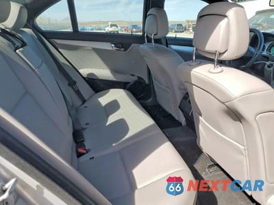 Zdjęcie 10 z 12 samochodu: 2008 MERCEDES-BENZ C 300 4MATIC VIN:WDDGF81XX8F104176 - miniatura