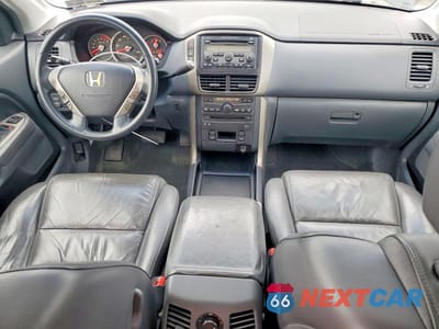 Zdjęcie 8 z 12 samochodu: 2006 HONDA PILOT EX VIN:5FNYF18666B002717 - miniatura