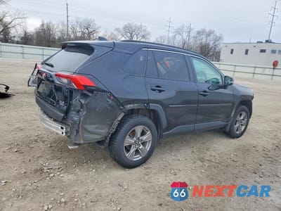 Trzecie zdjęcie samochodu z tyłu: 2024 TOYOTA RAV4 XLE VIN:2T3P1RFV7RC484777 - miniatura