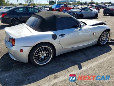 Trzecie zdjęcie samochodu z tyłu: 2003 BMW Z4 2.5 VIN:4USBT33423LR66699 - miniatura