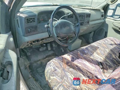 Zdjęcie 8 z 12 samochodu: 2002 FORD F350 SUPER DUTY VIN:1FDWF36F72EC89806 - miniatura