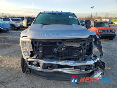 Piąte zdjęcie samochodu w środku: 2024 FORD F350 SUPER DUTY VIN:1FT8W3DT9REC88639 - miniatura