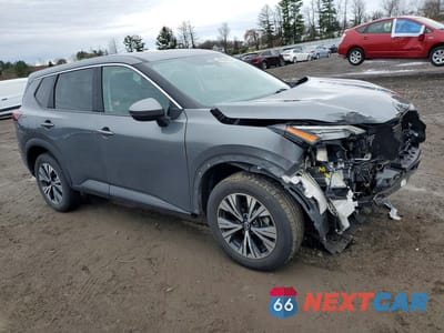 Czwarte zdjęcie samochodu z boku: 2022 NISSAN ROGUE SV VIN:5N1BT3BB3NC671888 - miniatura