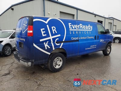 Trzecie zdjęcie samochodu z tyłu: 2025 CHEVROLET EXPRESS 3500 CARGO DELIVERY VAN VIN:1GCZGHF74S1101268 - miniatura