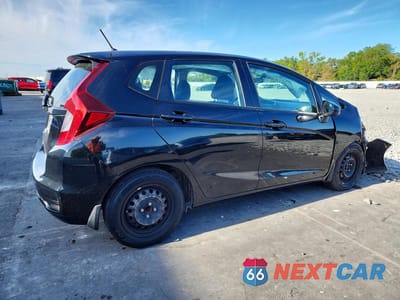 Trzecie zdjęcie samochodu z tyłu: 2019 HONDA FIT LX VIN:3HGGK5H45KM728119 - miniatura