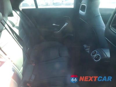 Zdjęcie 10 z 12 samochodu: 2021 MERCEDES-BENZ CLA 250 VIN:W1K5J4GB0MN152666 - miniatura